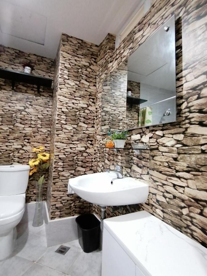 Condo Azur Suites A326 Amani Resorts Residences , 5 Minutes Airport, Netflix, Stylish, Cozy With Luxurious Swimming Pool Мактан Екстер'єр фото