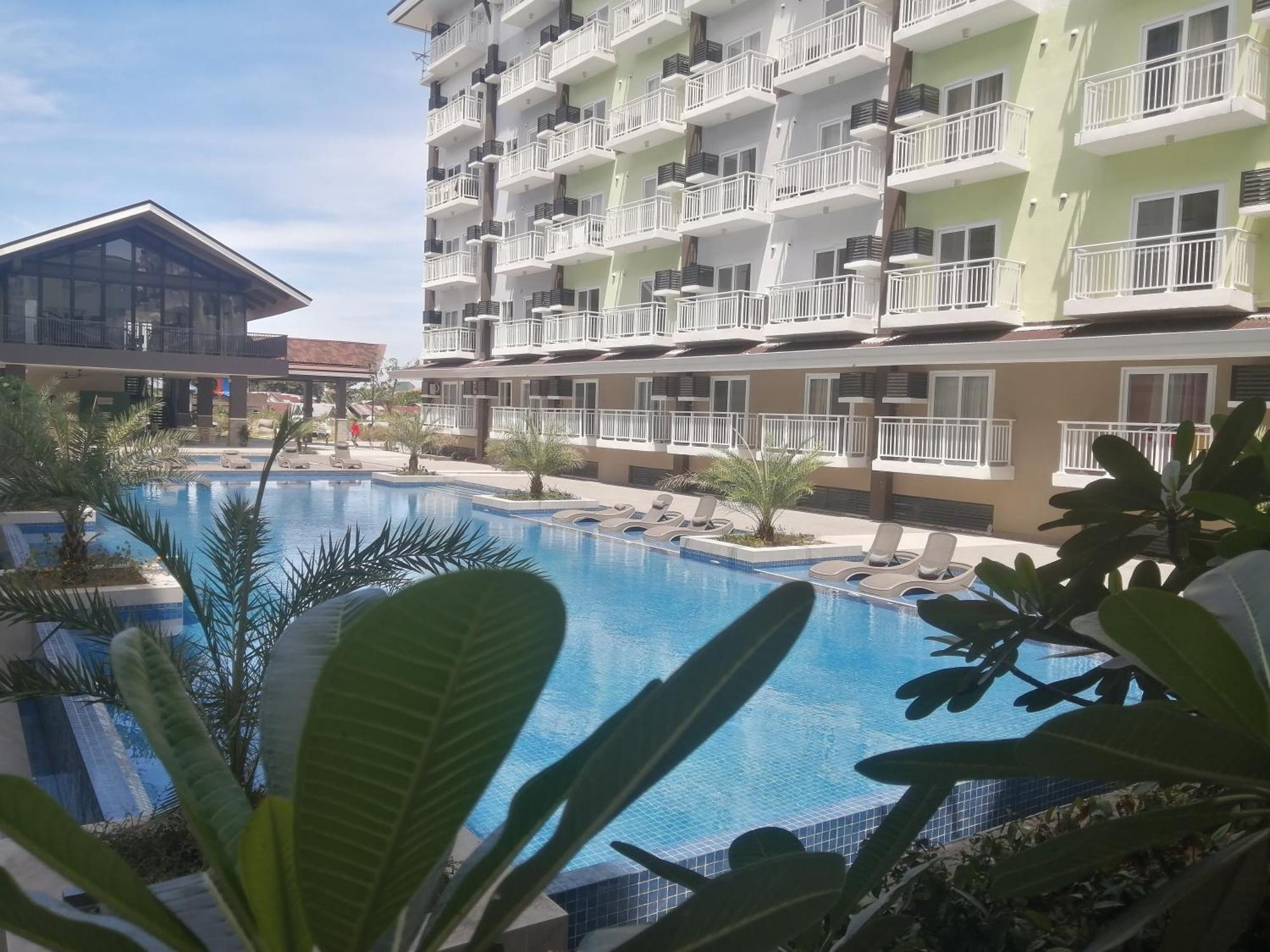 Condo Azur Suites A326 Amani Resorts Residences , 5 Minutes Airport, Netflix, Stylish, Cozy With Luxurious Swimming Pool Мактан Екстер'єр фото